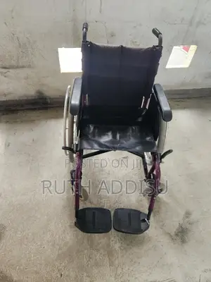 Used Foldable Wheelchair麻豆wheelchair Almost New Usa Standard Wheelchai