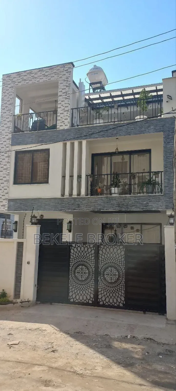 Furnished 6bdrm House in ጅ+2, Bole for sale