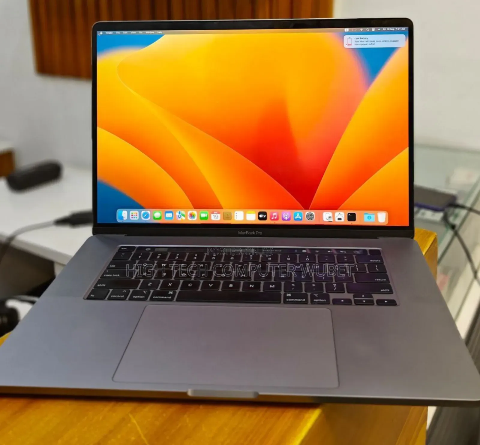 New Laptop Apple MacBook Pro 2017 16GB Intel Core I7 SSD 512GB