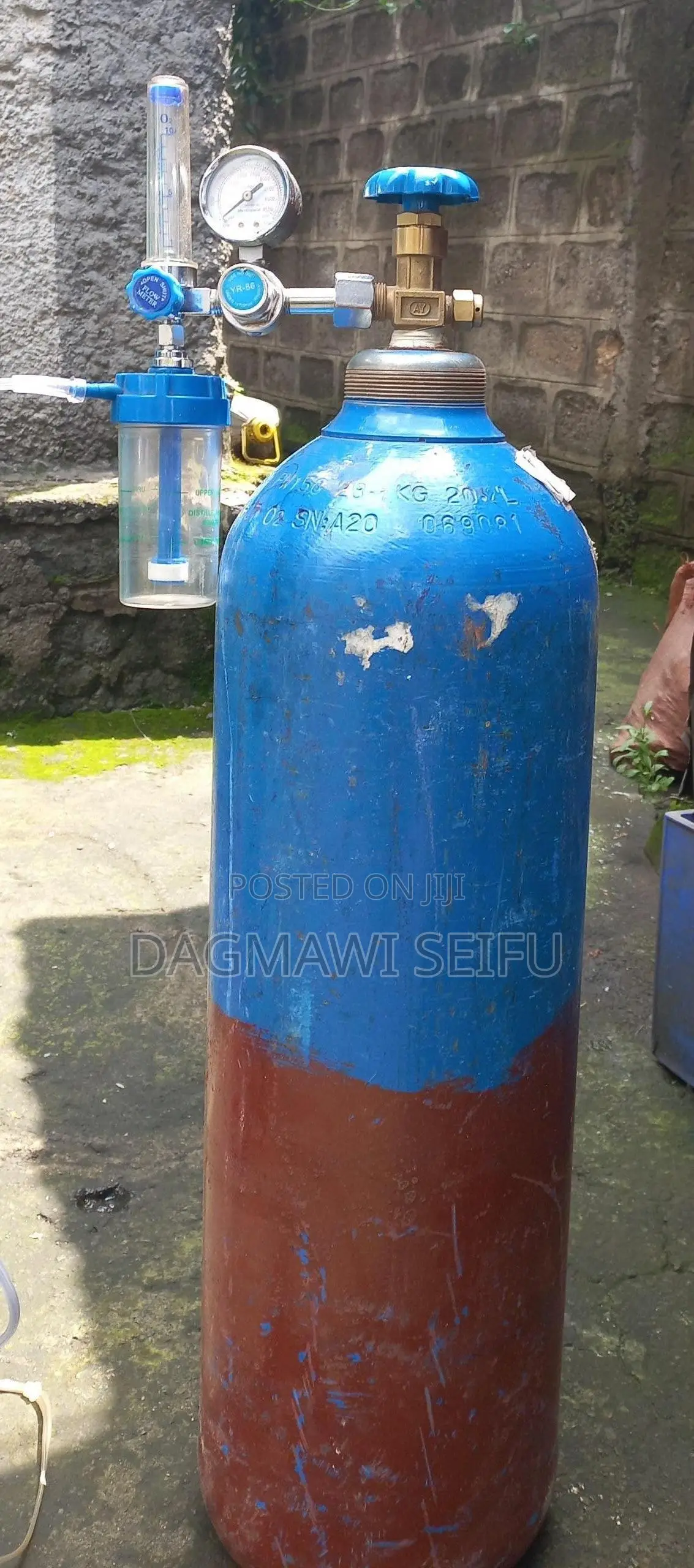 Oxygen Cylinder