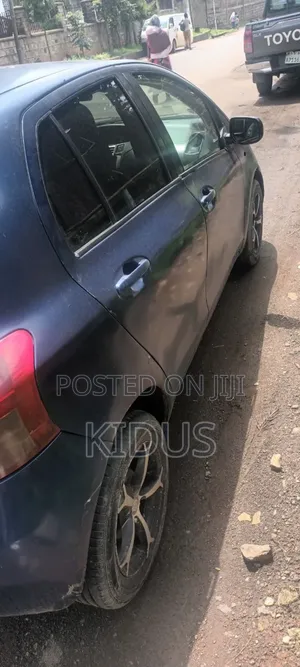 Toyota Yaris 1.0 2005 Blue