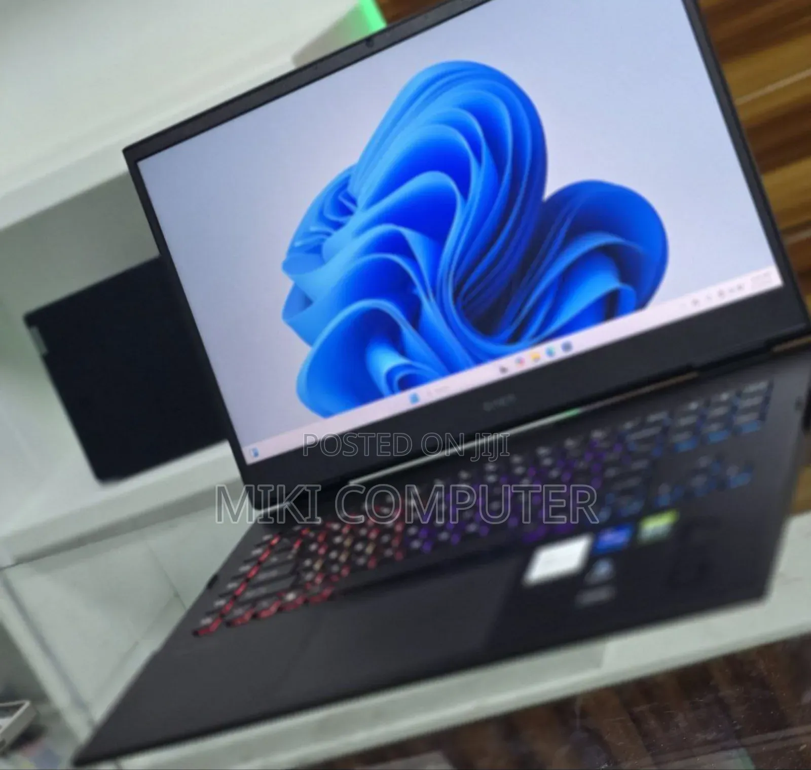 New Laptop HP Omen 17 16GB Intel Core i7 SSD 1T