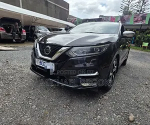 Photo - Nissan Qashqai 2018 Brown