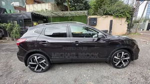 Nissan Qashqai 2018 Brown