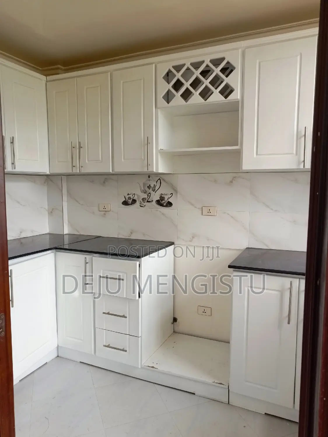 3bdrm Apartment in አያት ስንሻይን, Bole for rent