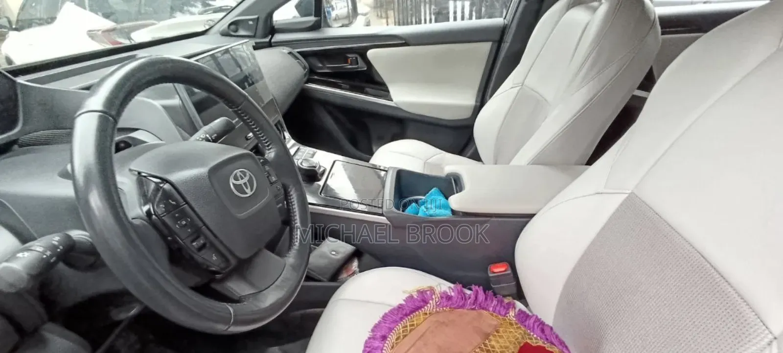 Toyota bZ4X 2024 Gray