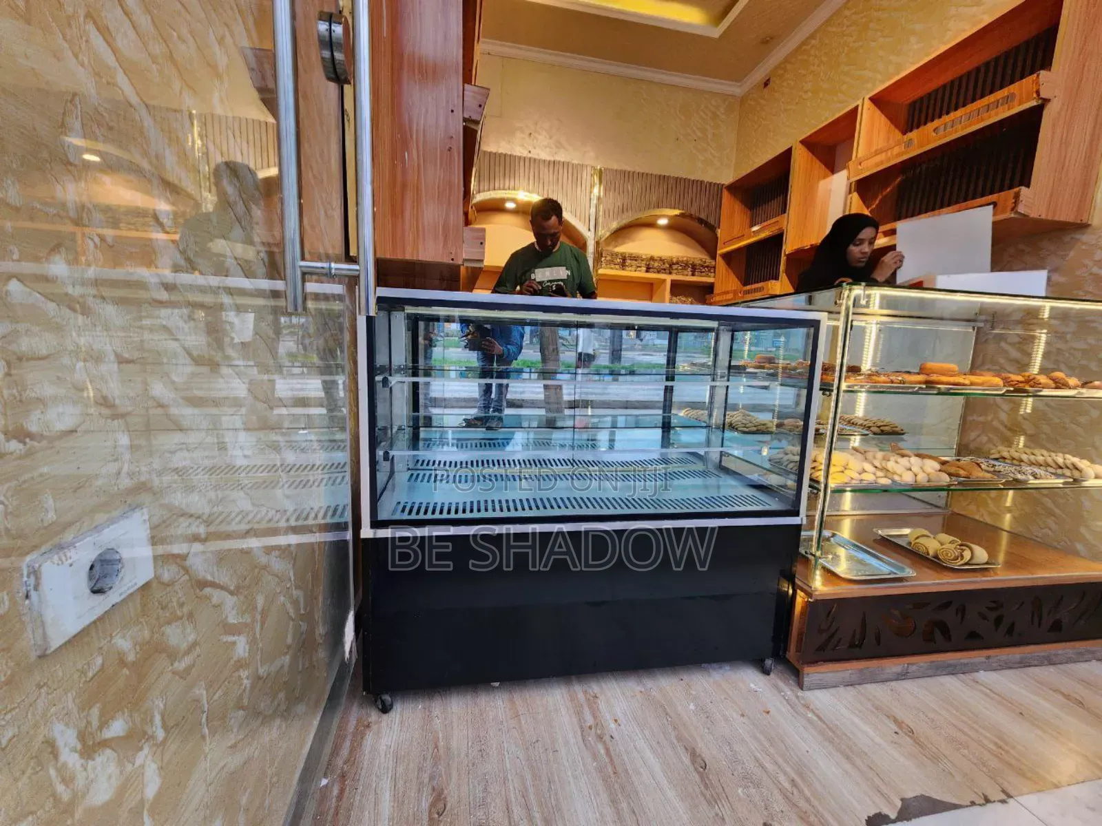 Cake Display Refrigerator