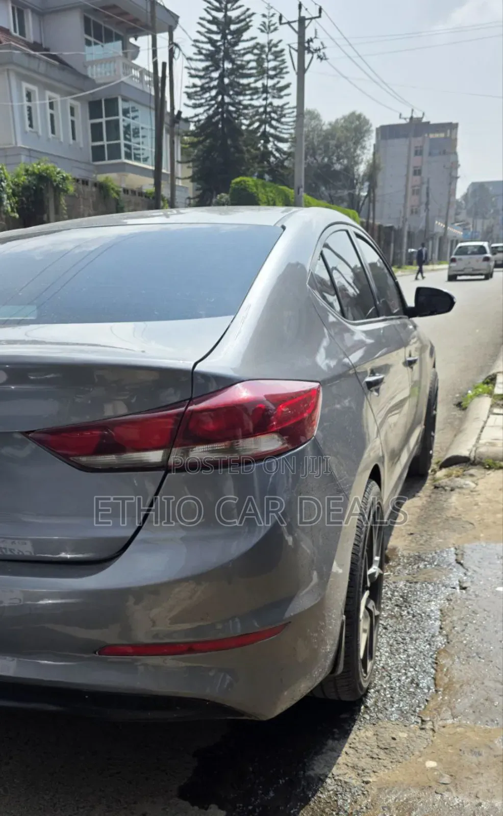 Hyundai Elantra SE Sedan FWD (2.0L 4cyl 6M) 2017 Gray