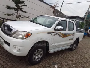 Toyota Hilux 2.5 D-4D 2008 White