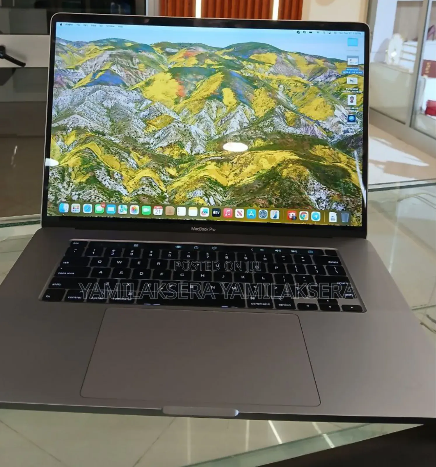 New Laptop Apple MacBook Pro 2019 16GB Intel Core I7 SSD 512GB