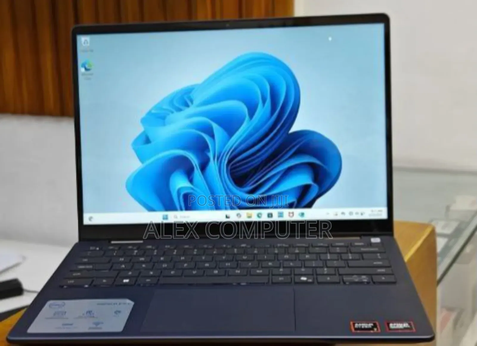 New Laptop Dell Inspiron 15 16GB AMD Ryzen 7 SSD 1T