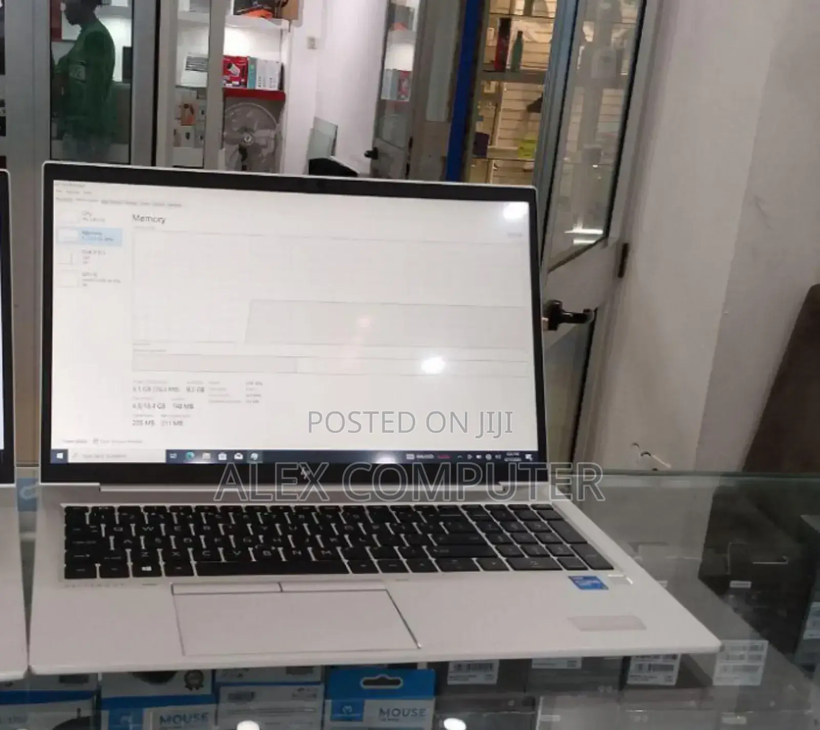 New Laptop HP EliteBook 850 G8 16GB Intel Core I7 SSD 512GB