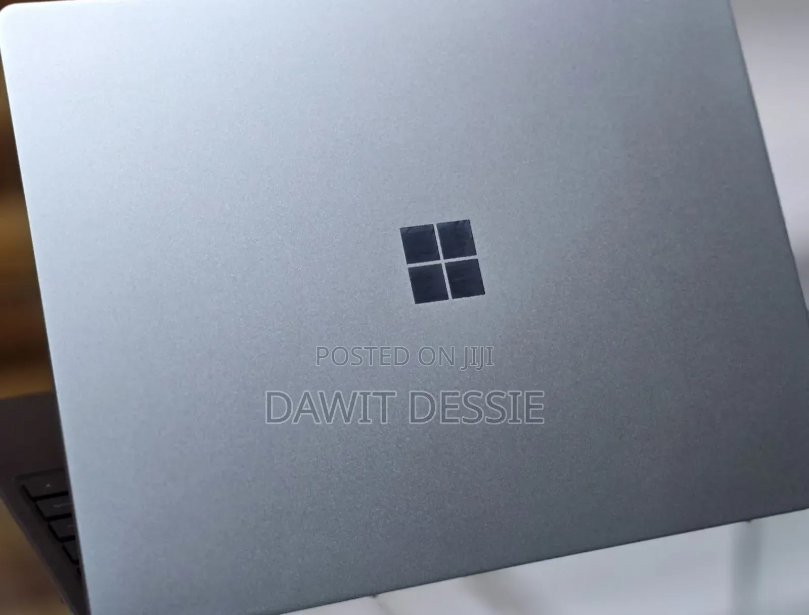 New Laptop Microsoft Surface 8GB Intel Core I5 SSD 256GB