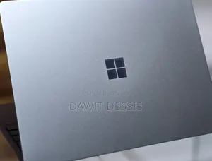 New Laptop Microsoft Surface 8GB Intel Core I5 SSD 256GB