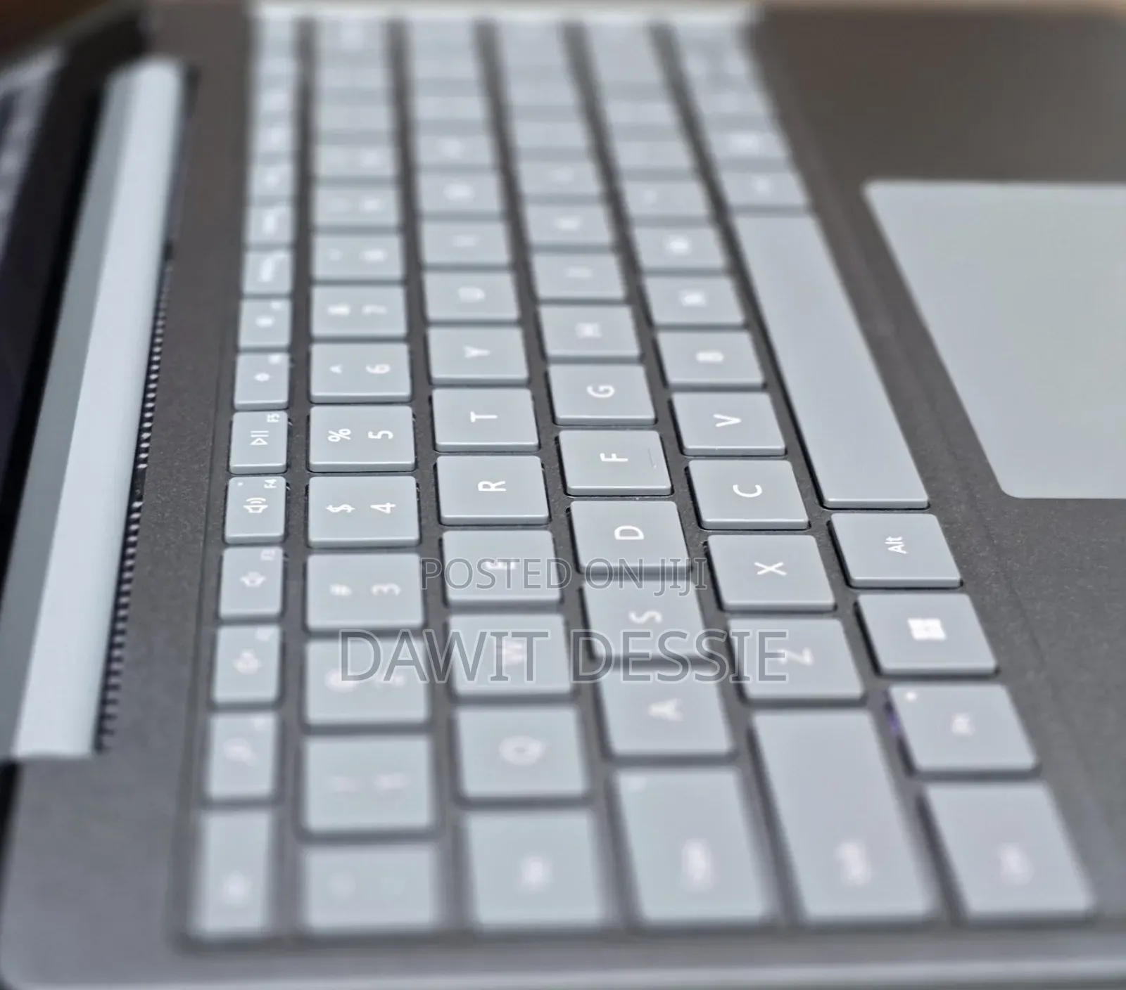 New Laptop Microsoft Surface 8GB Intel Core I5 SSD 256GB