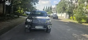 Toyota Hilux 2017 Gray