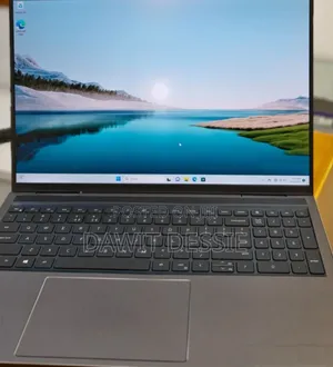 New Laptop Dell 16GB Intel Core I7 SSD 512GB