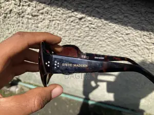 Steve Madden Women’S Aviator Sunglasses – Classic Stylish Shades