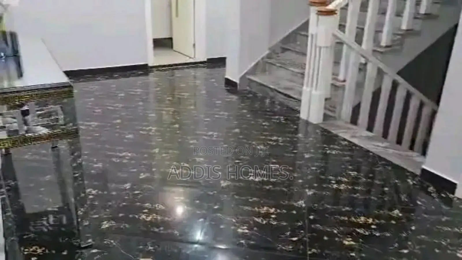 Furnished 6bdrm Villa in Bole for sale