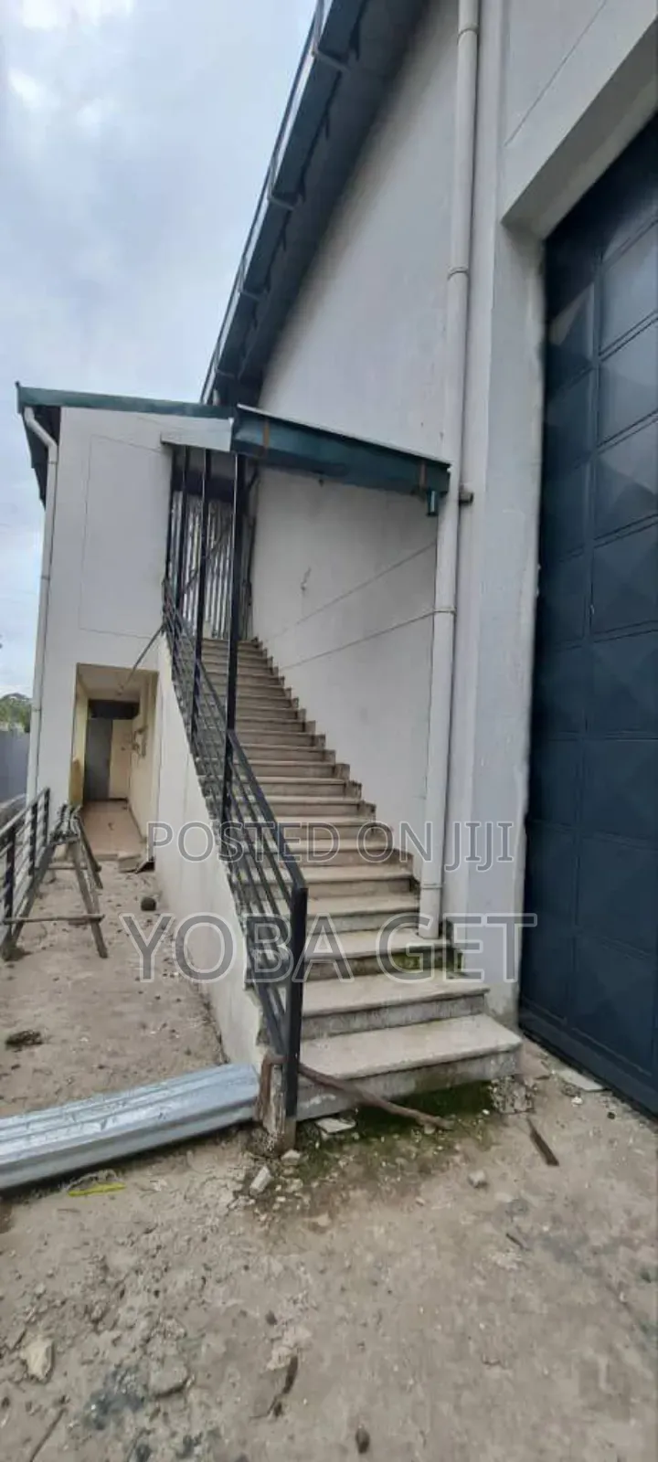 አስቸካይ የሚሸጥ መጋዘን