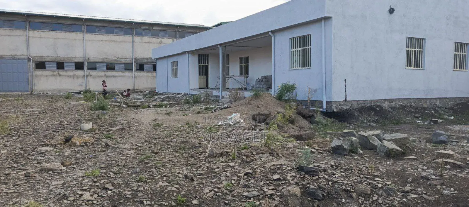 አስቸካይ የሚሸጥ መጋዘን