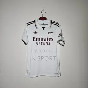 Arsenwl 25/26 Away Kit