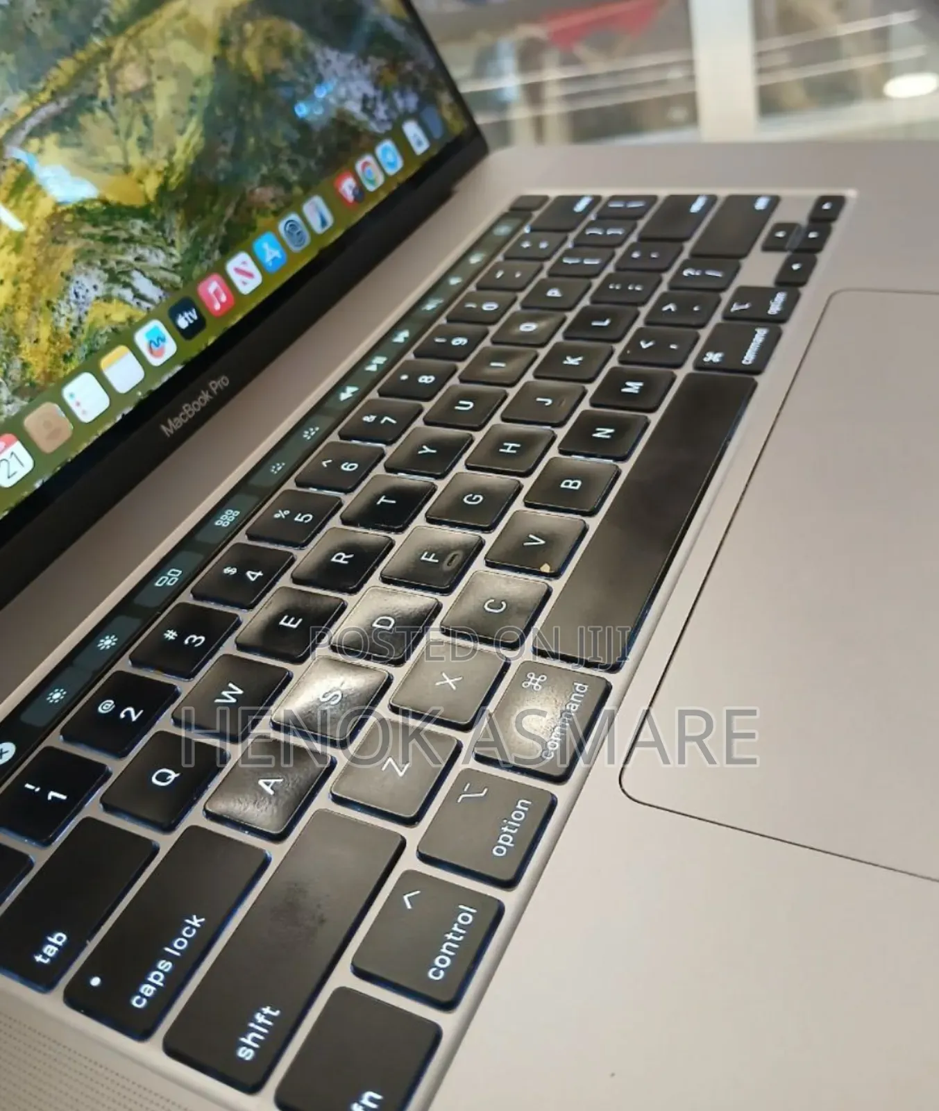 New Laptop Apple MacBook Pro 2019 16GB Intel Core I7 SSD 512GB
