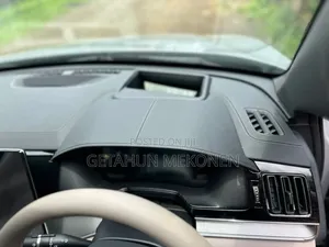 Toyota Highlander Hybrid 2024 Silver