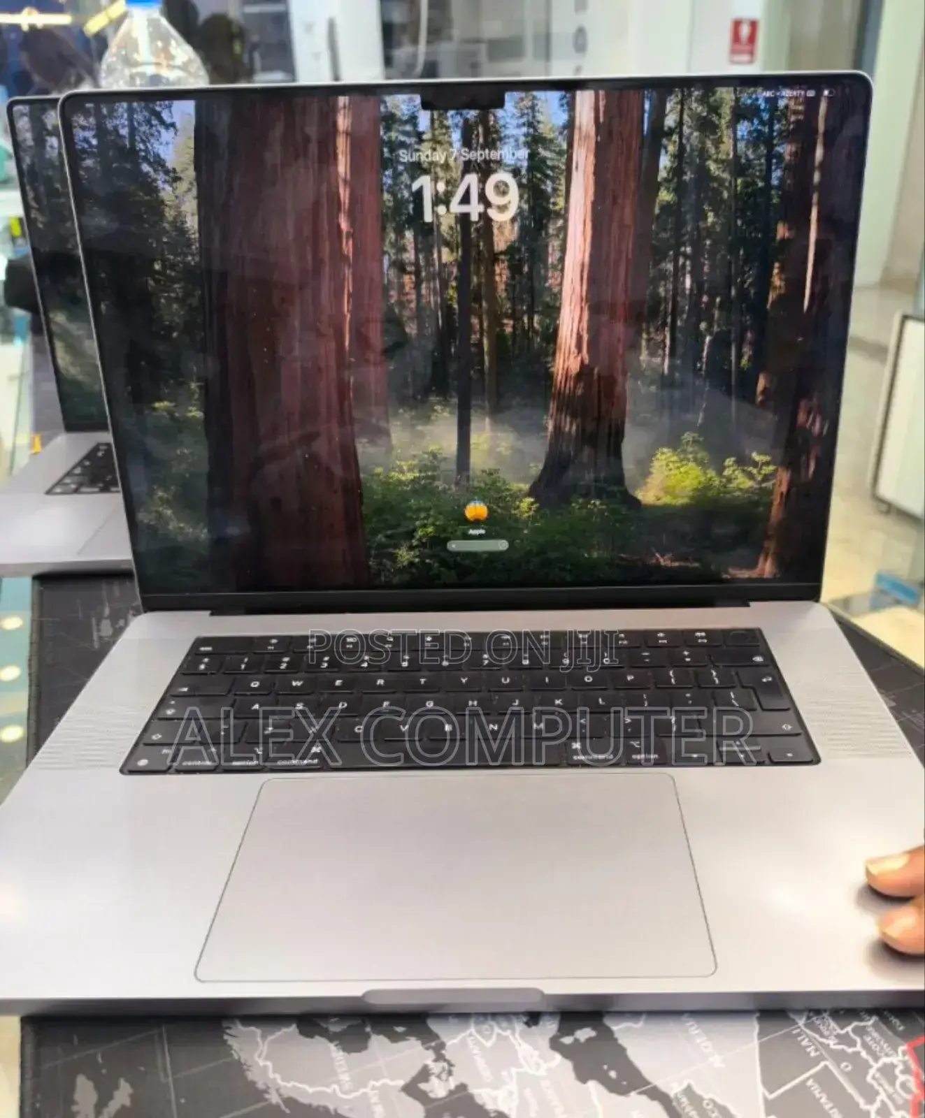 New Laptop Apple MacBook Pro M1 16GB Apple M1 Pro SSD 1T