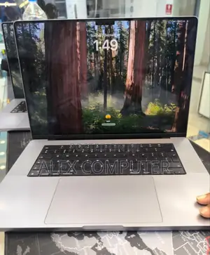 New Laptop Apple MacBook Pro M1 16GB Apple M1 Pro SSD 1T