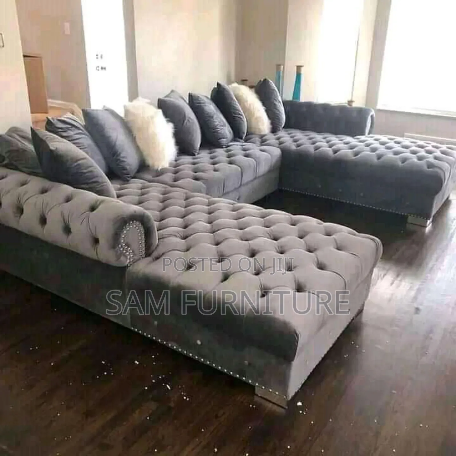 Kinige Sofa