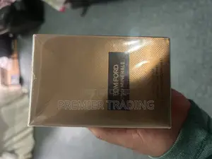 Photo - Tom Ford Oud Mi̇Nerale