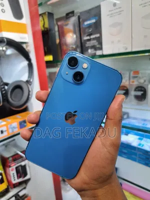 Photo - Apple iPhone 13 128 GB Blue