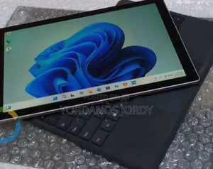 New Laptop Microsoft Surface Pro 5 16GB Intel Core I7 SSD 512GB