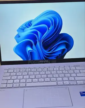 New Laptop Asus ZenBook UX303UA 16GB Intel Core I7 SSD 512GB