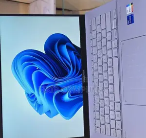 New Laptop Asus ZenBook UX303UA 16GB Intel Core I7 SSD 512GB