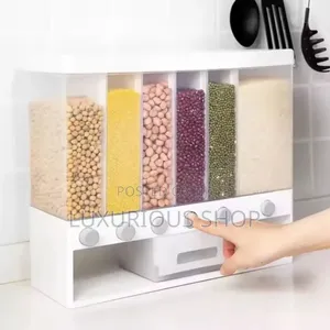 Photo - Multifunctional Household Rice Bucket