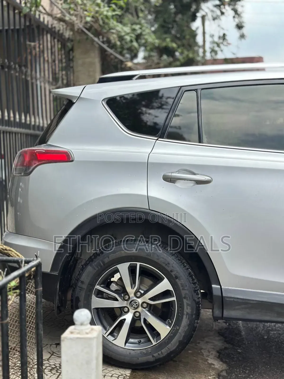 Toyota RAV4 2017 Silver