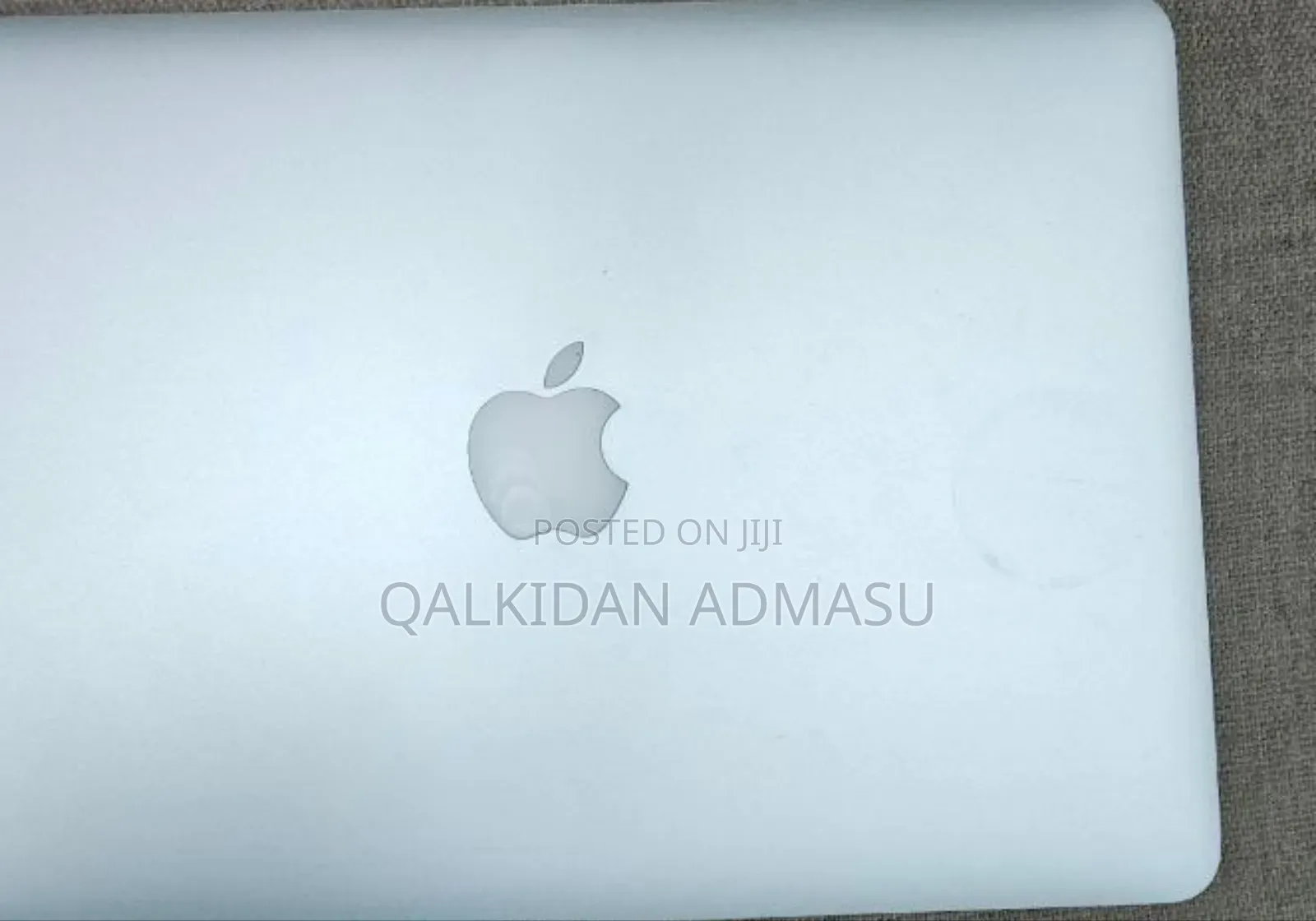 New Laptop Apple MacBook 2015 8GB Intel Core I5 SSD 256GB