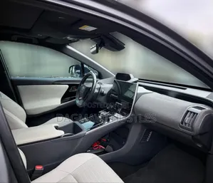 Toyota bZ4X 71.4 kWh FWD 2023 Gray