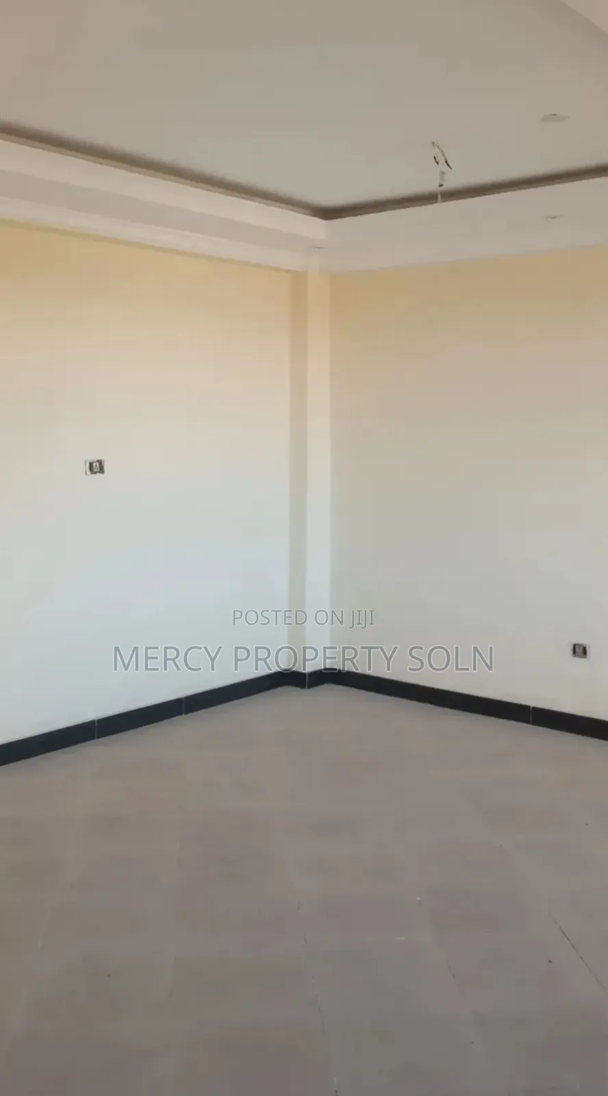 የሚከራይ መጋዘን አያት አከባቢ በቂ ቢሮ ጋር Warehouse for Rent in Ayat Addis Ababa