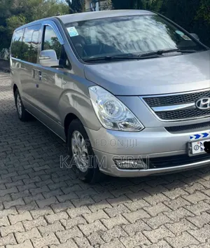 Photo - Hyundai Starex 2012 Silver