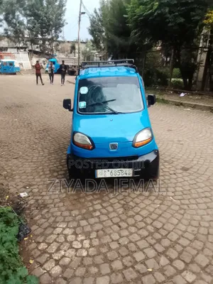 Photo - Bajaj Qute 2019 Blue