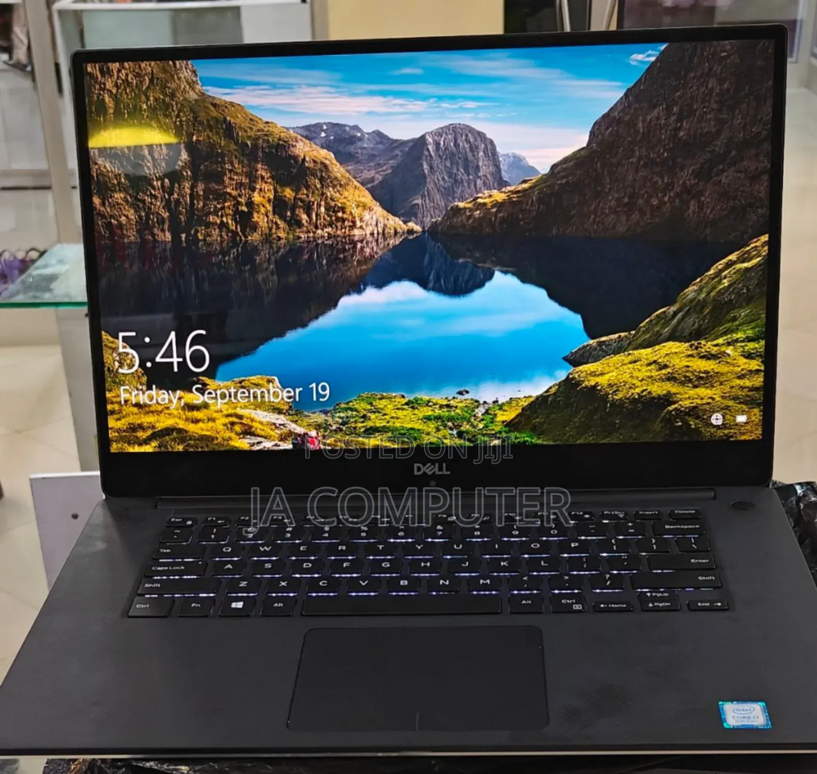 New Laptop Dell Precision 5540 16GB Intel Core I7 SSD 512GB