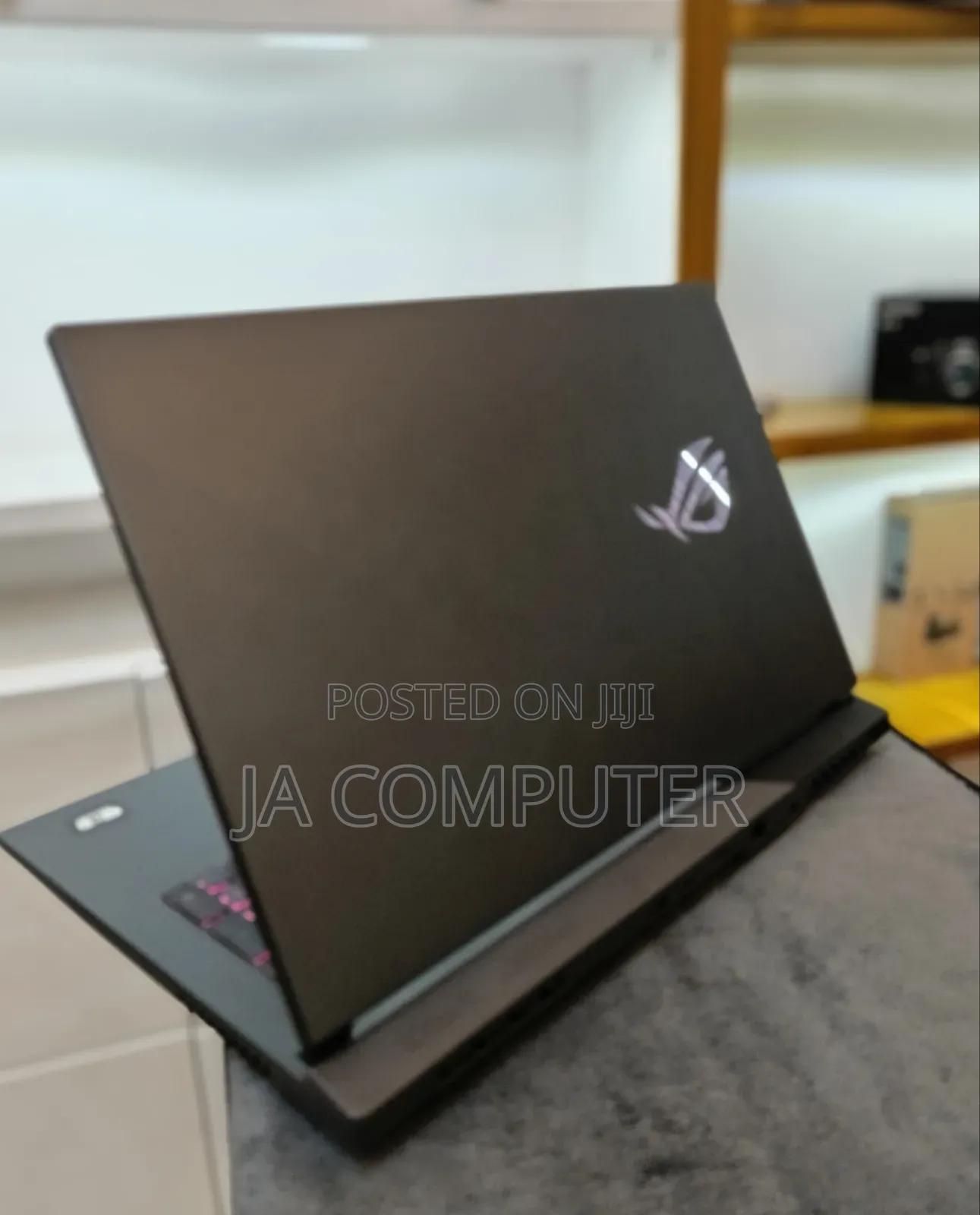 New Laptop Asus ROG Strix G17 16GB AMD Ryzen 7 SSD 1T