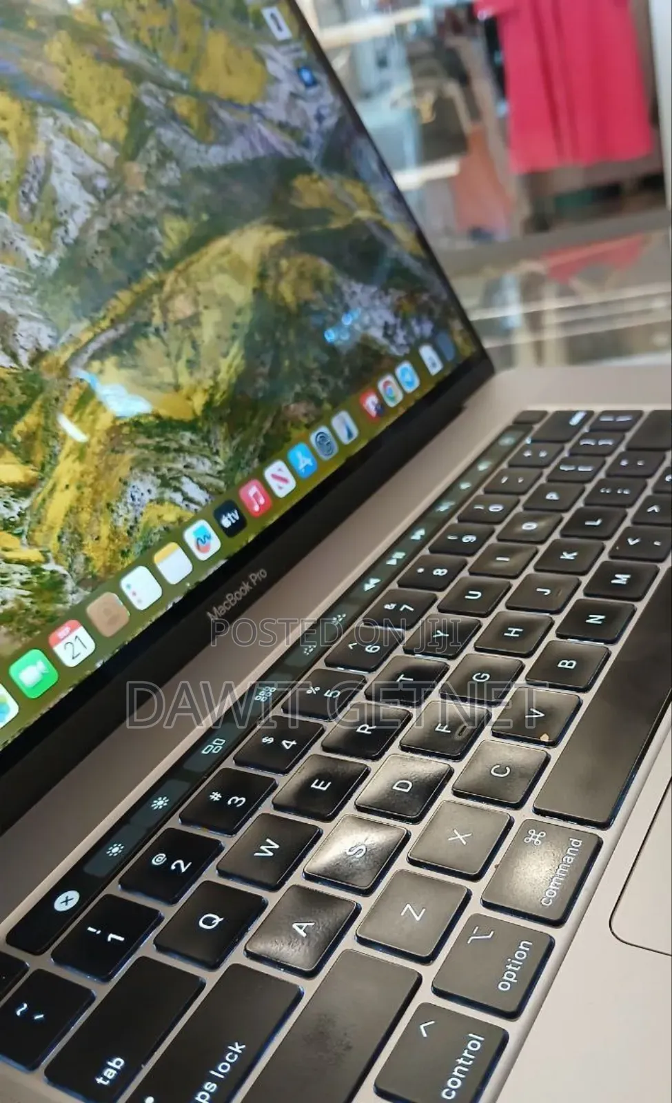 New Laptop Apple MacBook Pro 2019 16GB Intel Core I7 SSD 512GB