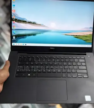 Photo - New Laptop Dell Precision 5540 16GB Intel Core I5 SSD 512GB