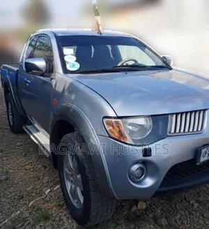 Mitsubishi L200 Club Cab 2.5 136hp 4WD 2007 Silver