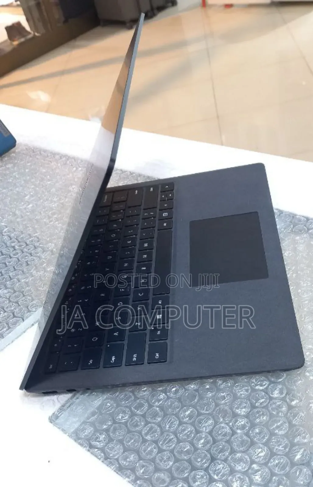 New Laptop Microsoft Surface Laptop 2 16GB Intel Core I7 SSD 512GB