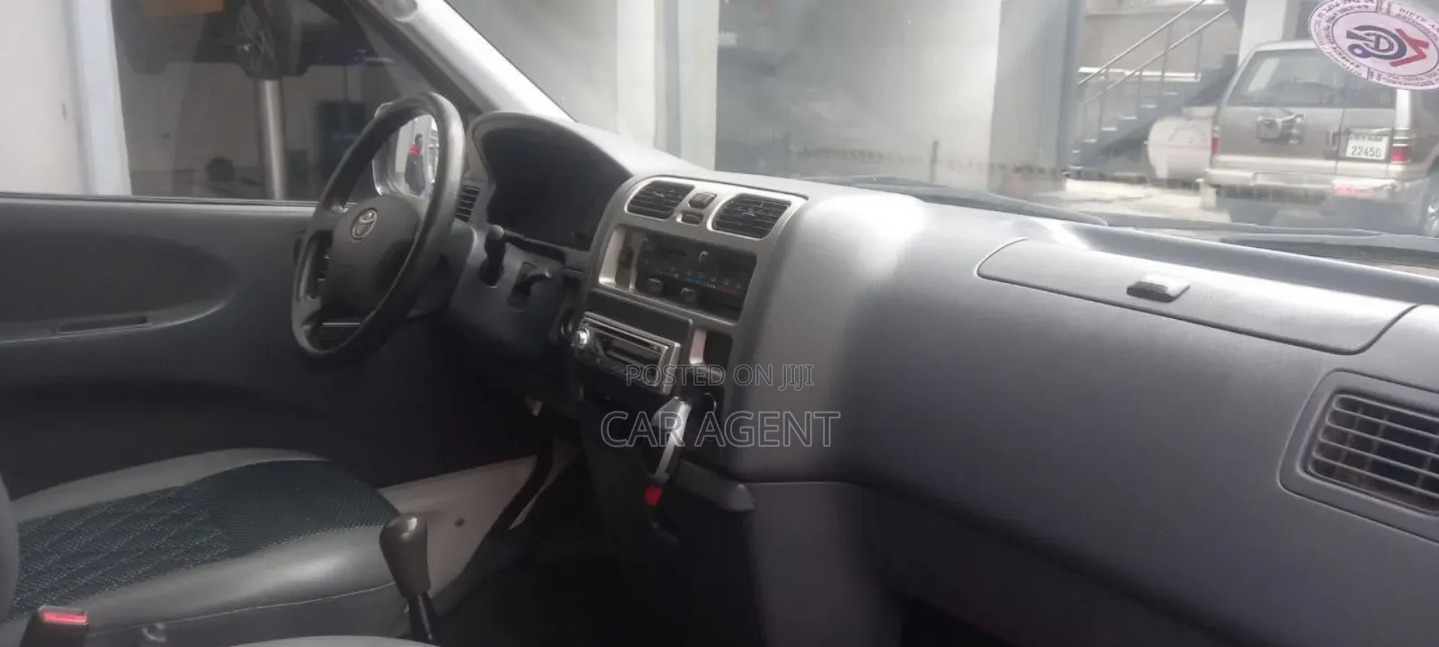 Toyota HiAce 2008 White